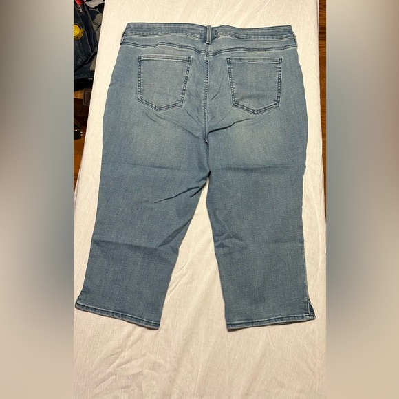 NYDJ Crop Jeans - Picture 2 of 8